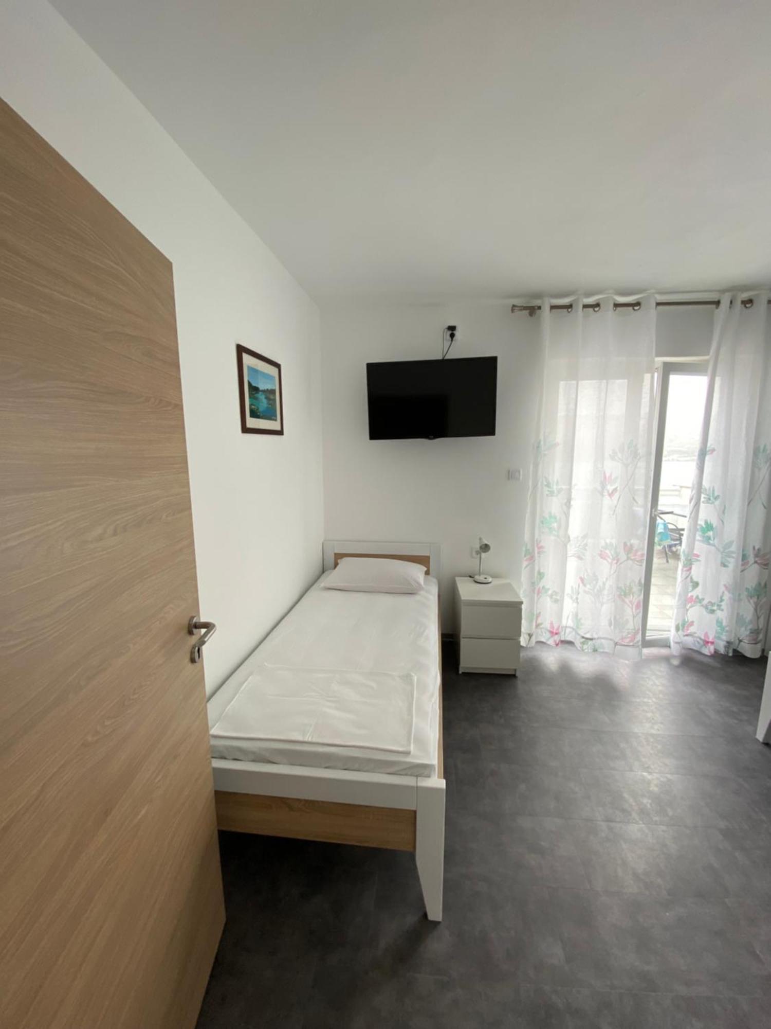 Apartment Pozega Pag Town